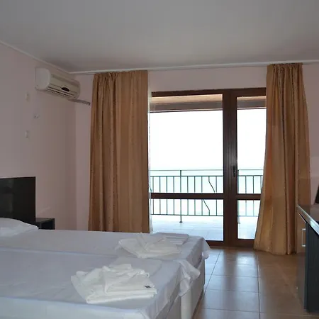 Phoenix Family Hotel
