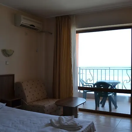 Phoenix Family Hotel 3*